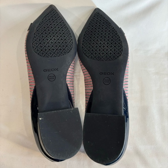 GEOX Sz 8.5 Flats Loafers Pointy Toe Mixed Media Stripes Petent Gold Tone Accent - Picture 7 of 8